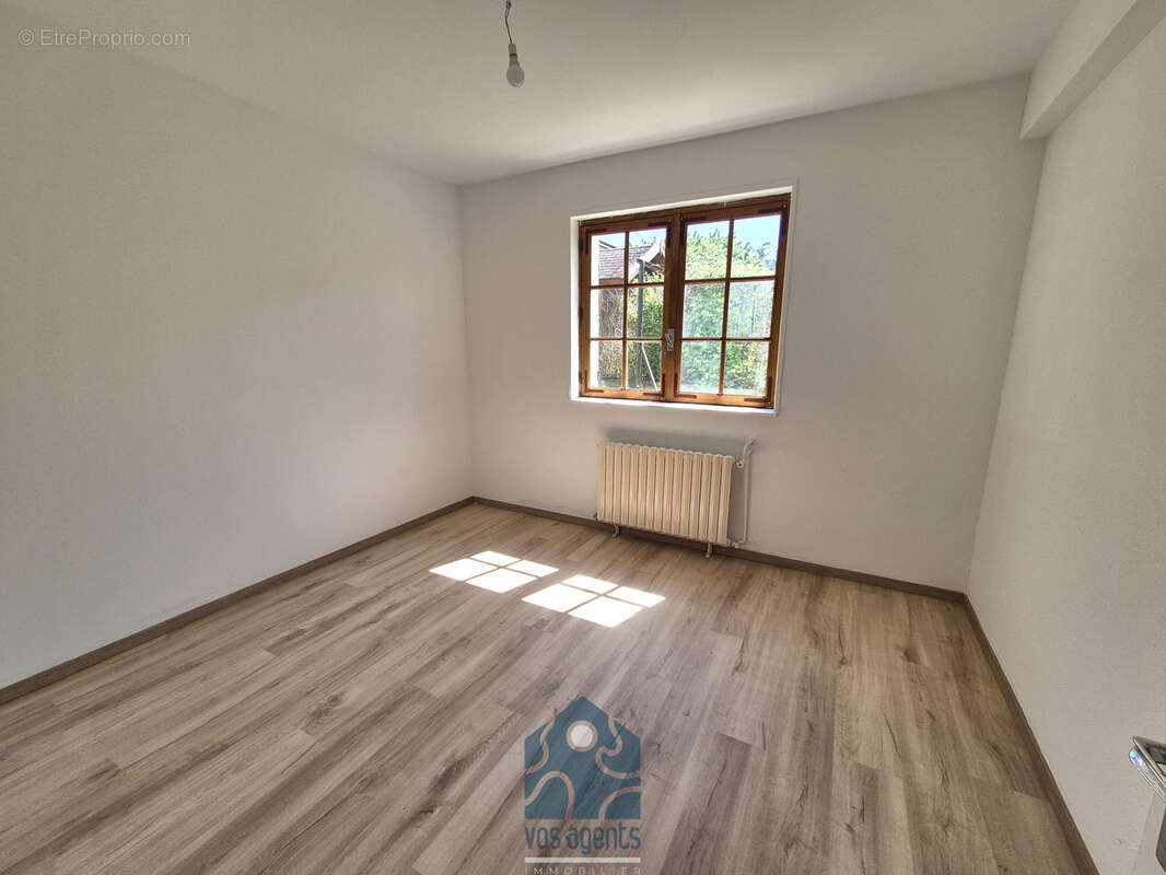 Maison 7 pièces avec balcon et garage - photo 13