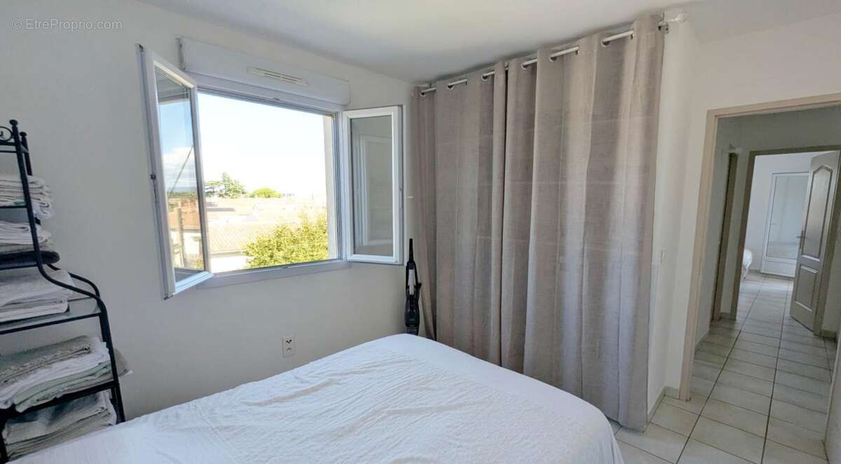 CAVAILLON (84)  beau T3 de 61 m² avec terrasse couverte + stationnement privatif en petite résidence fermée - photo 10