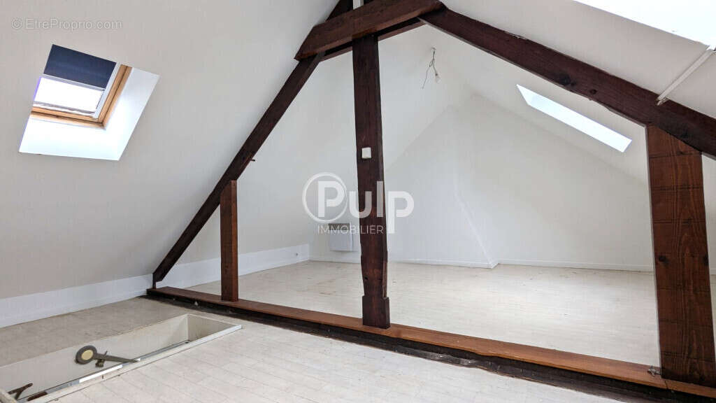 Maison à NEUVILLE-EN-FERRAIN