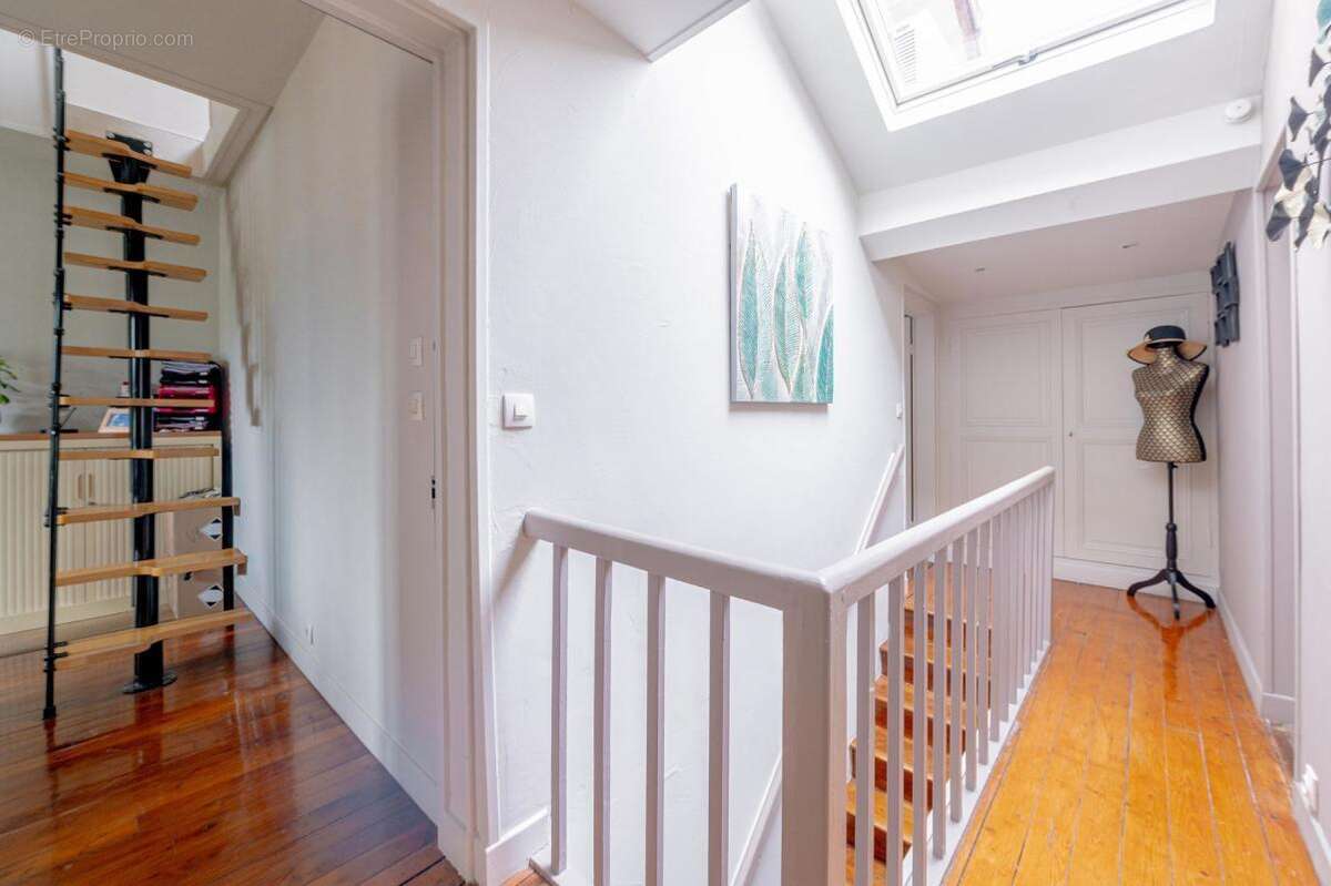 Maison à MONTEREAU-FAULT-YONNE