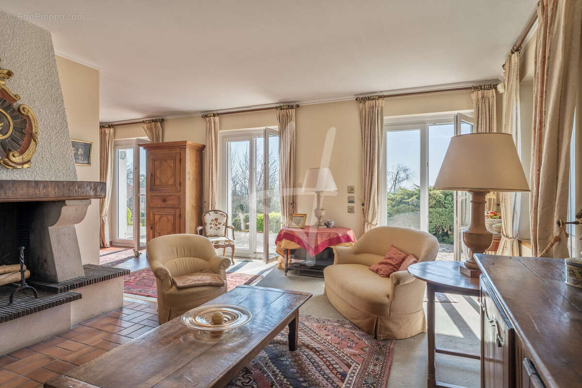 Maison à LESSY