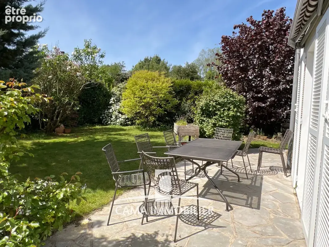 Exclusivité. Maison avec 5 chambres et un joli jardin paysager plein sud dans une residence recherchée. - photo 16