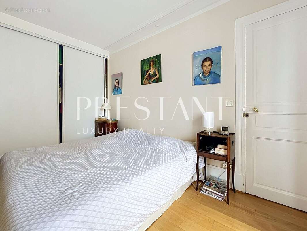 Appartement à PARIS-10E
