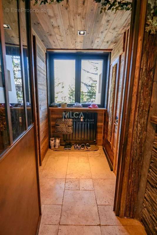 Appartement à SAINT-ETIENNE-DE-TINEE