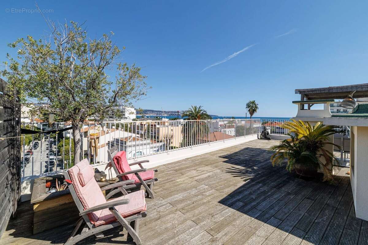 F5 nice - vue mer panoramique - toit terrasse - parc ferber - dernier étage - photo 5