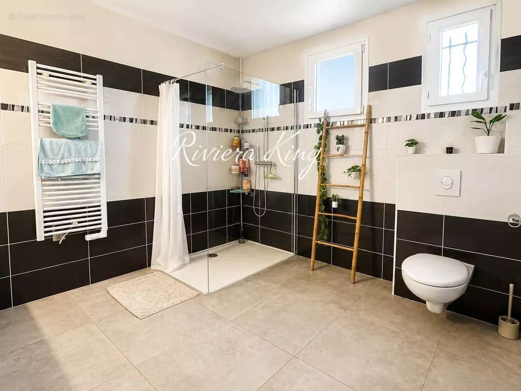 Villa contemporaine 4 chambres à Saint-André-de-Sangonis - photo 8