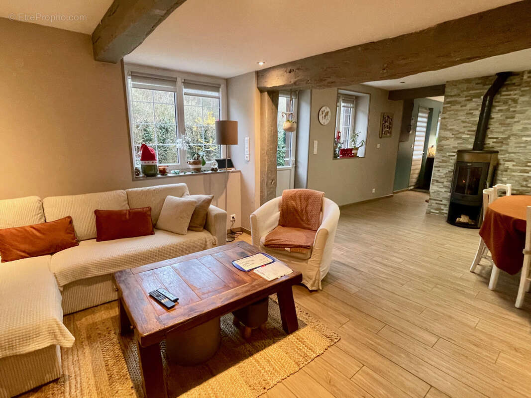 Maison à CHAMPIGNOLLES