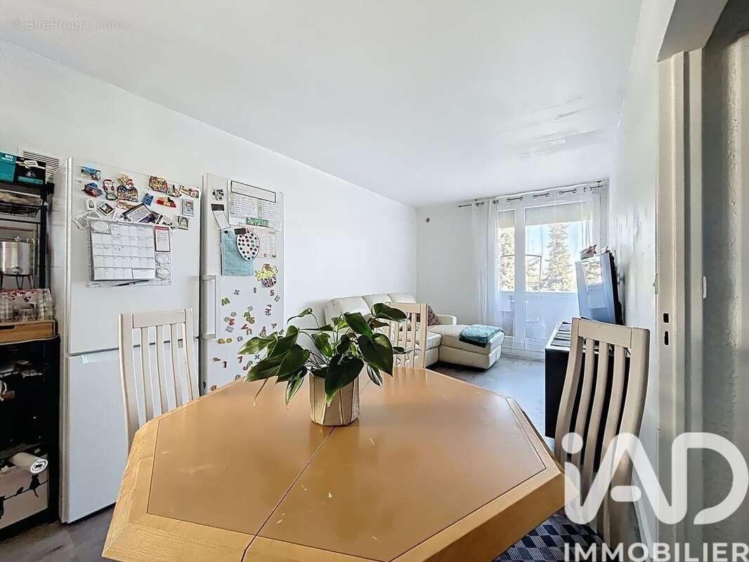 Photo 2 - Appartement à PONTAULT-COMBAULT