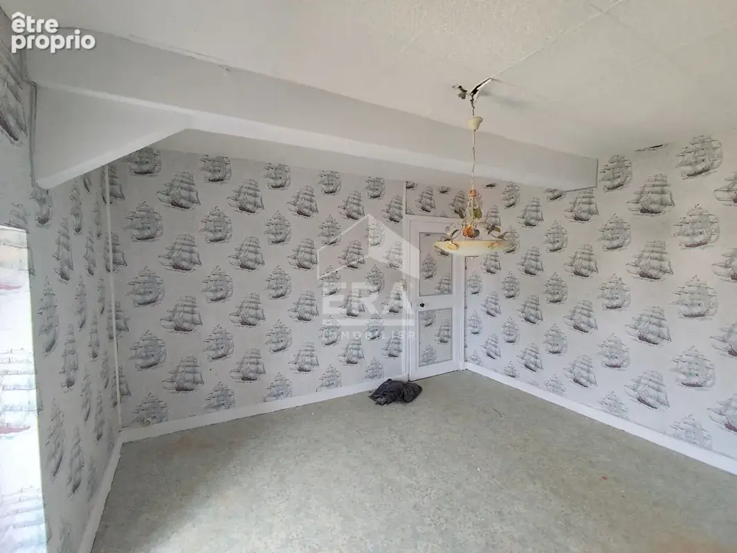 Maison 143 m² à Roumazieres-Loubert  - photo 7