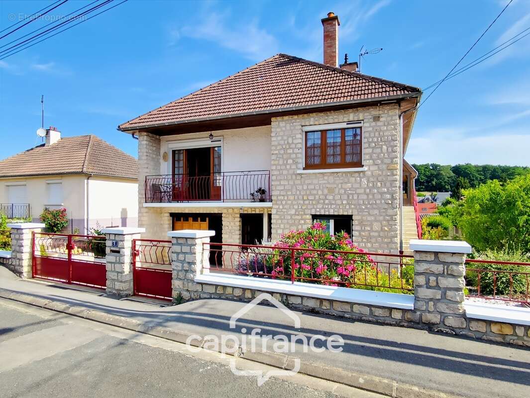 Maison à vendre 5 pièces BESSE SUR BRAYE (72)  -  Terrain 527 m²  - - photo 13