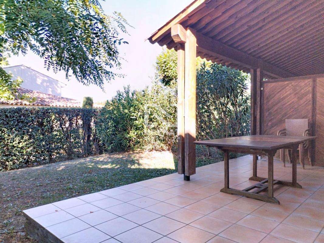 Appartement à MONTAUROUX