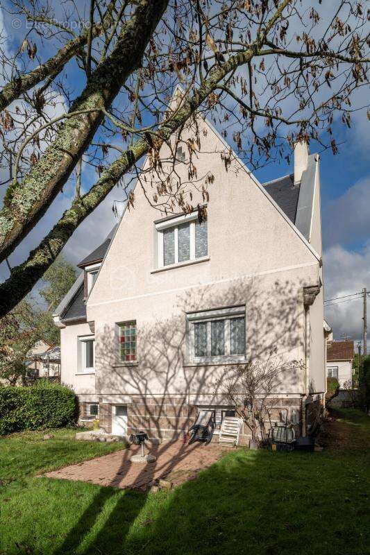 Maison à COMBS-LA-VILLE