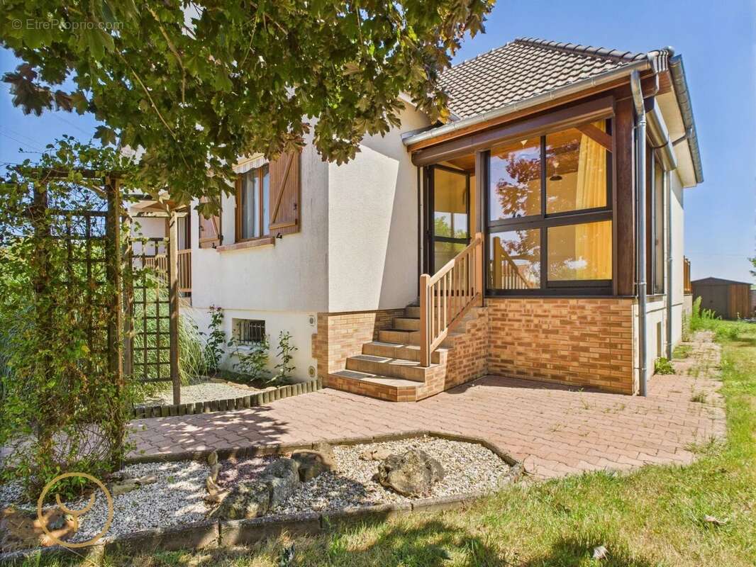 Maison à ROMILLY-SUR-SEINE