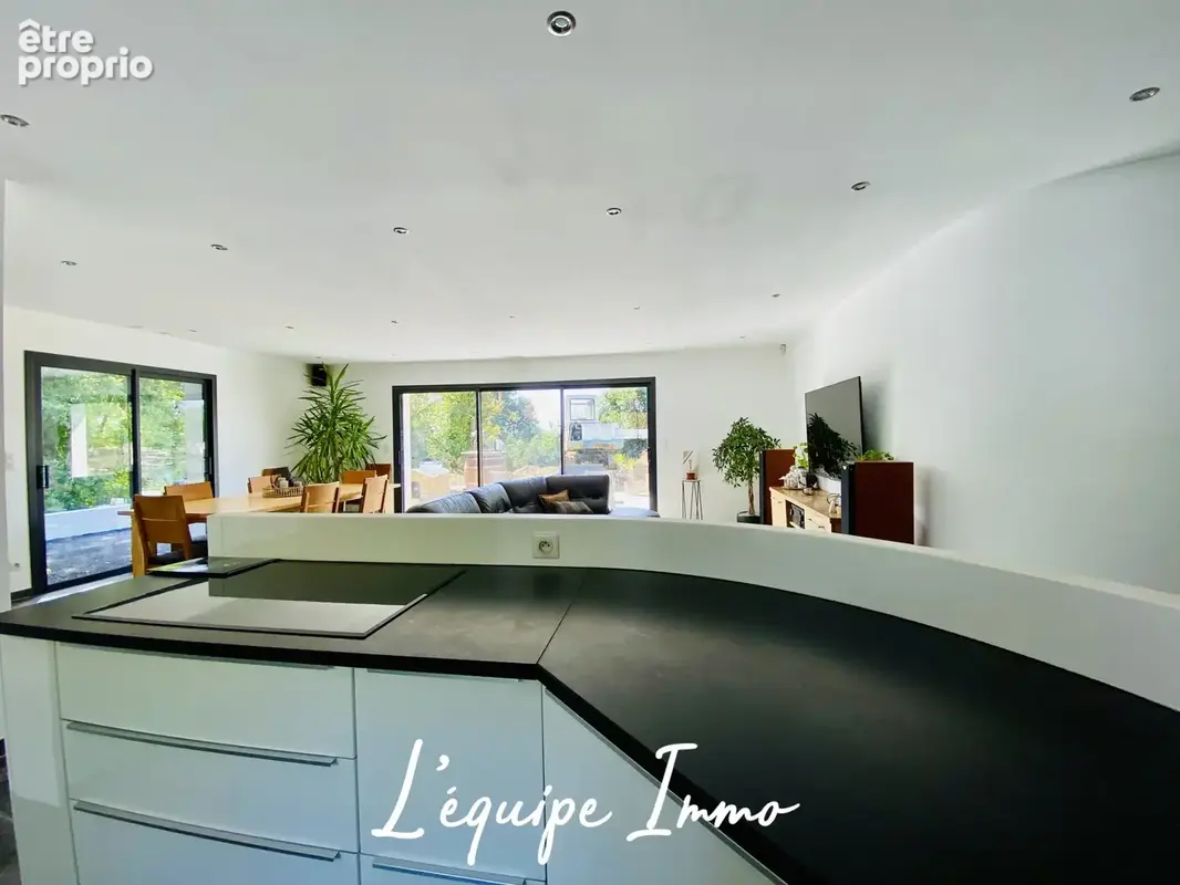 Maison T4 avec piscine et garage sur terrain de 1100m2 - photo 10