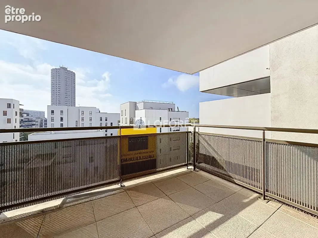 LYON 9eme , T3 , Terrasse, Garage ,230 000. - photo 5