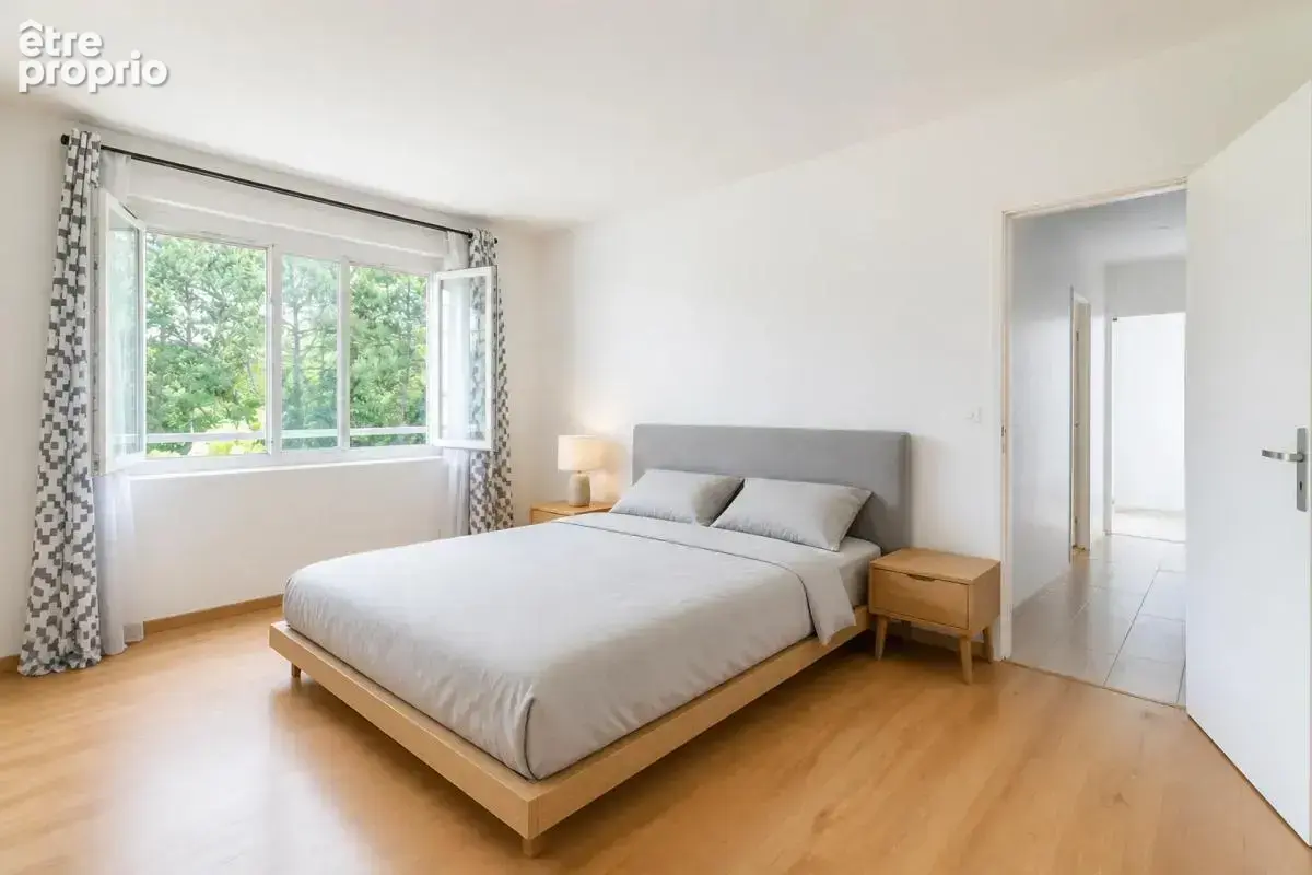 Appartement T4 de 79 m² à Trappes - photo 3