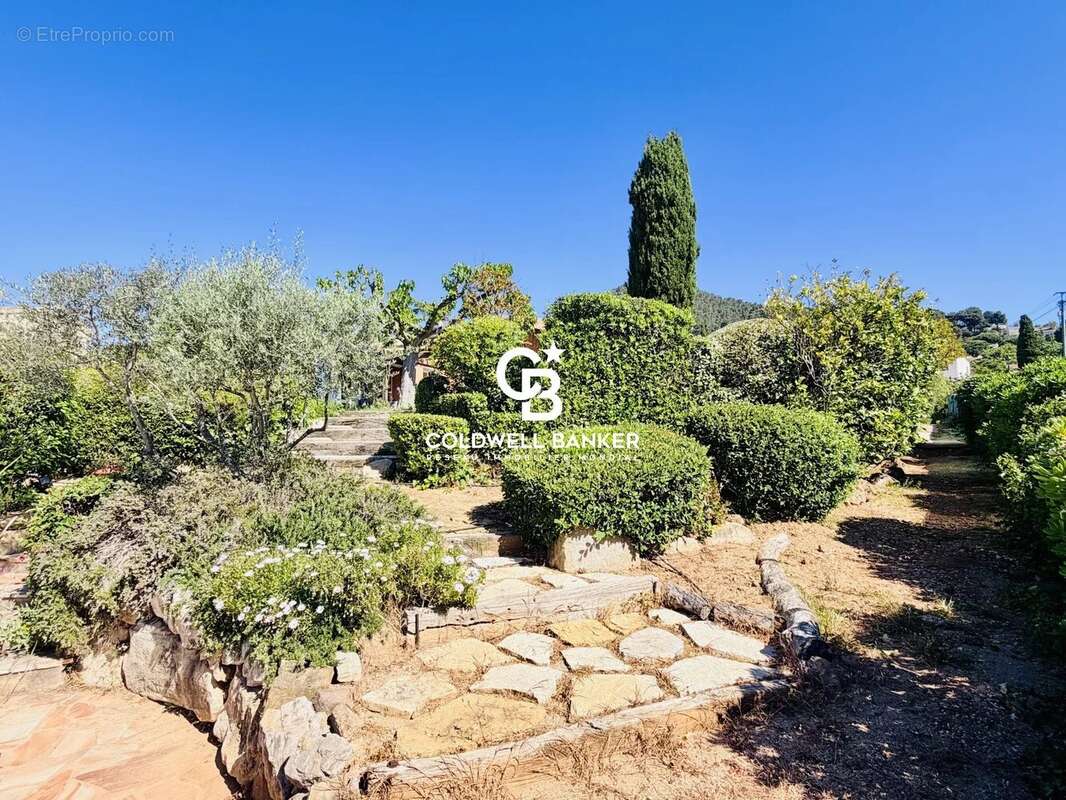 Maison à CARQUEIRANNE