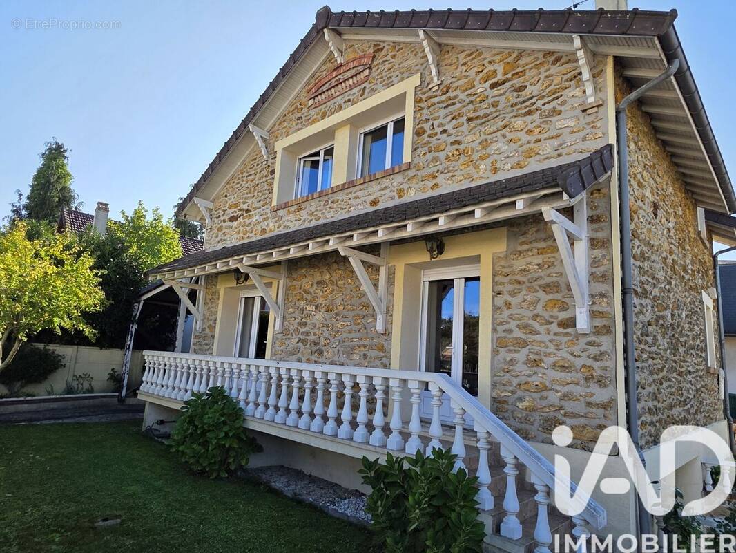 Photo 1 - Maison à LIVRY-GARGAN