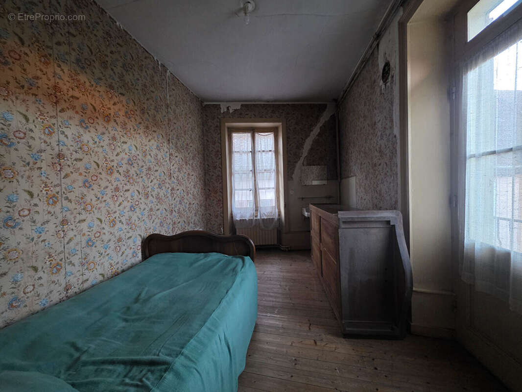 Maison à SAINT-GENIX-SUR-GUIERS