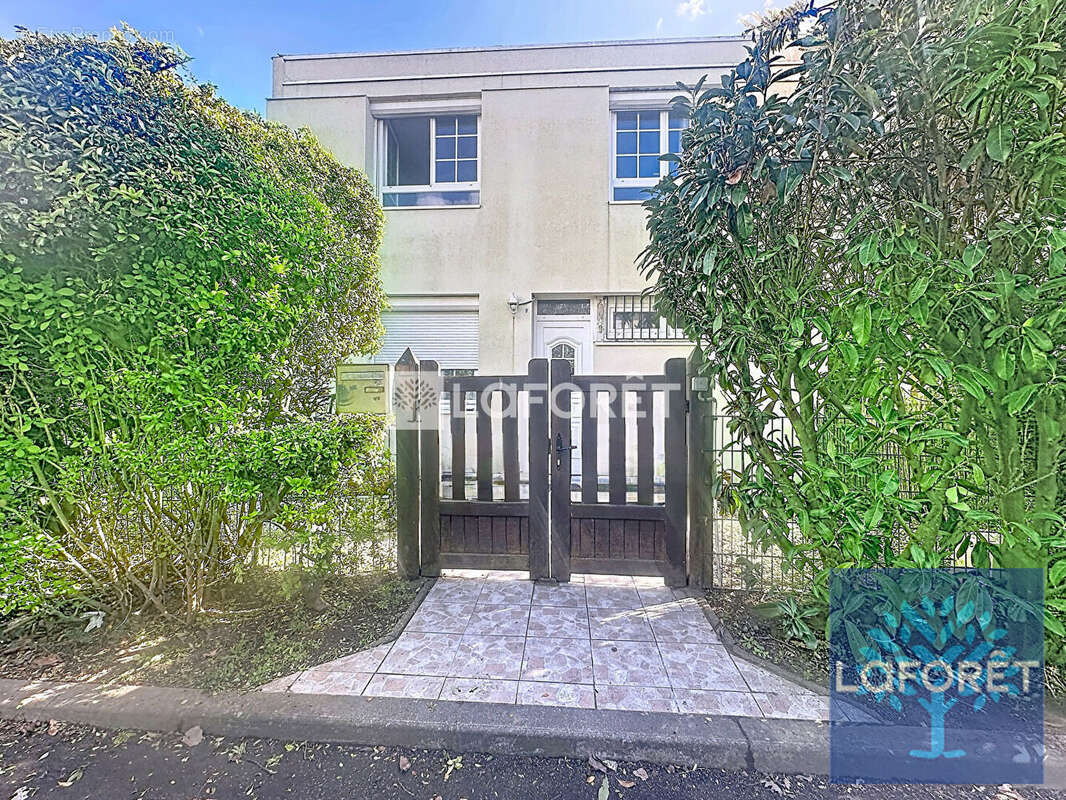 Maison à VIGNEUX-SUR-SEINE