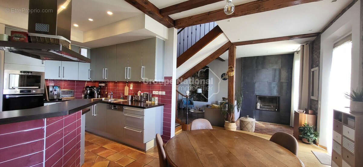 Maison à LA ROQUETTE-SUR-SIAGNE