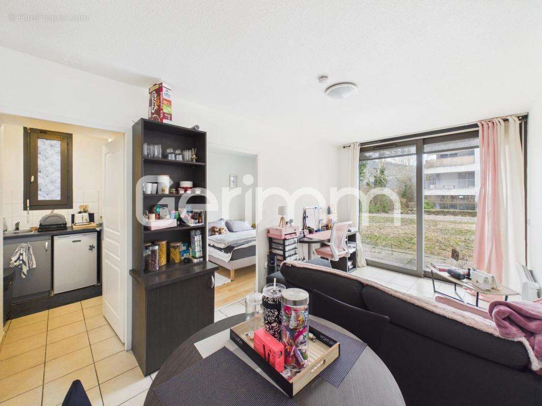 Appartement à MEYLAN