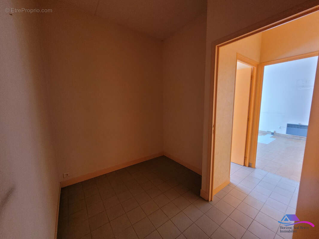 Pièce 5m² - Maison à CHATEAUMEILLANT