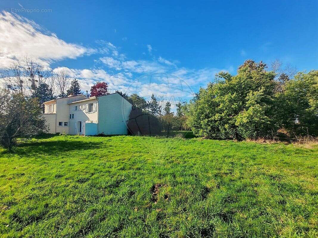 Maison à LE LOROUX-BOTTEREAU