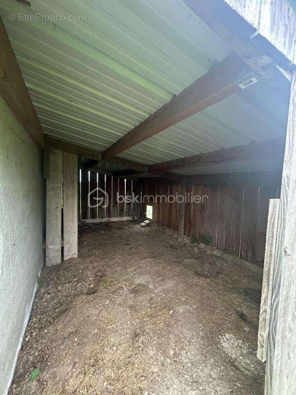 Terrain à SAINT-LEGER-VAUBAN