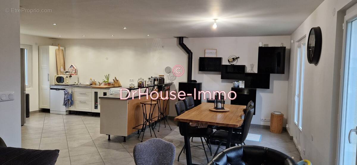 Maison à LA SAUSSAYE