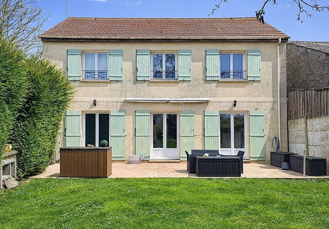 Maison à BELLOY-EN-FRANCE