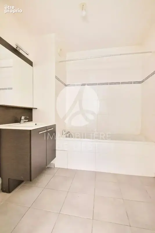 T2 - LYON 8e - 44m² - photo 5