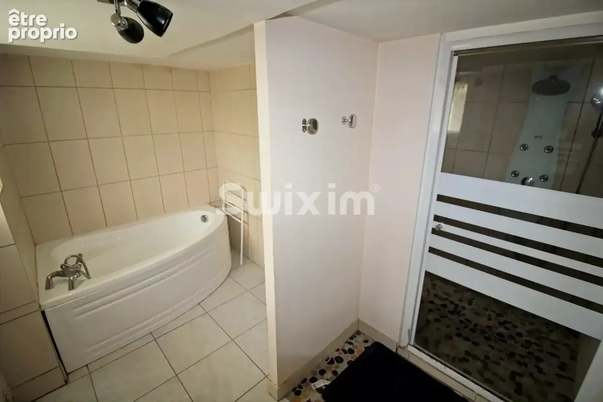 Grande maison familiale de 254 m² à Chaussin - photo 8