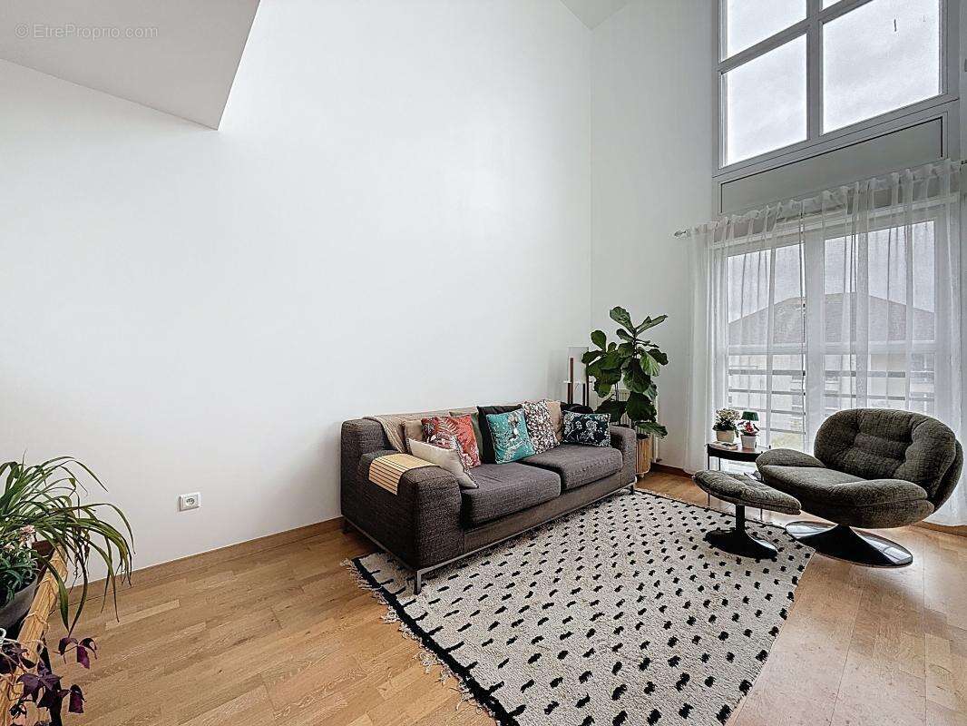 Appartement à MONTIGNY-LE-BRETONNEUX