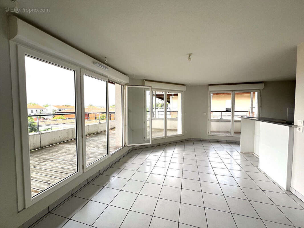 Appartement T4 de 90m² en dernier Etage avec 25m² de Terrasse - photo 5