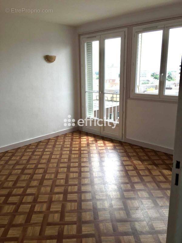 Appartement à ROMAINVILLE