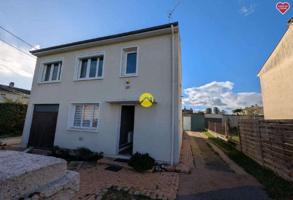 Maison à SAINT-DOULCHARD