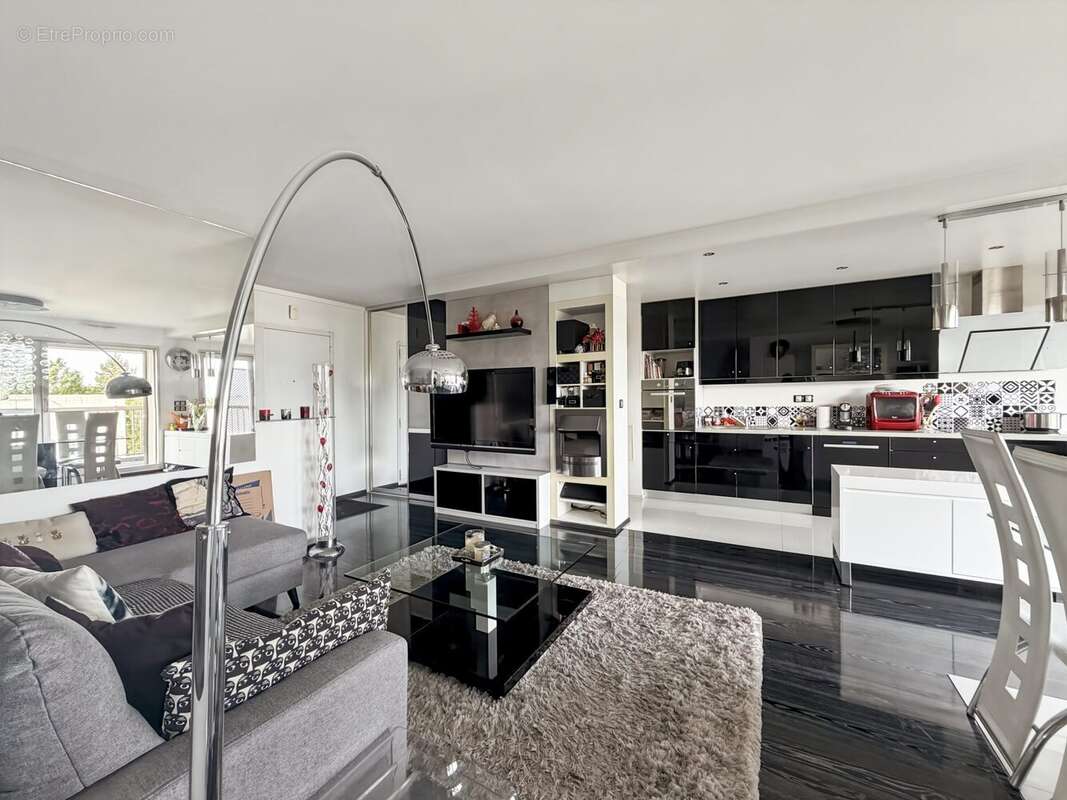 Appartement à CHENNEVIERES-SUR-MARNE