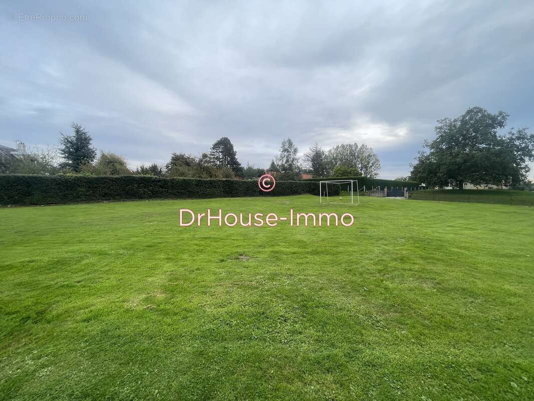 Terrain à LES GRANDES-VENTES