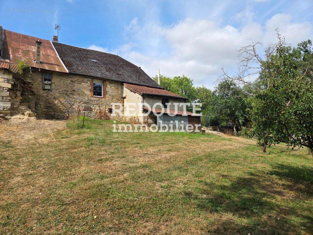 Maison ancienne avec jardin de 109 m² Secteur Novion-Porcien - photo 16