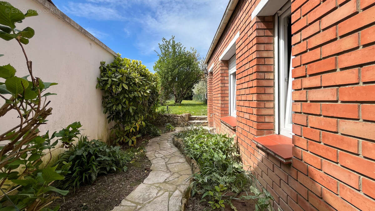 Maison à AUXI-LE-CHATEAU