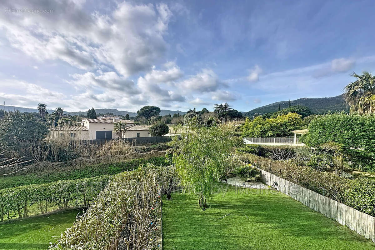 Maison à PLAN-DE-LA-TOUR