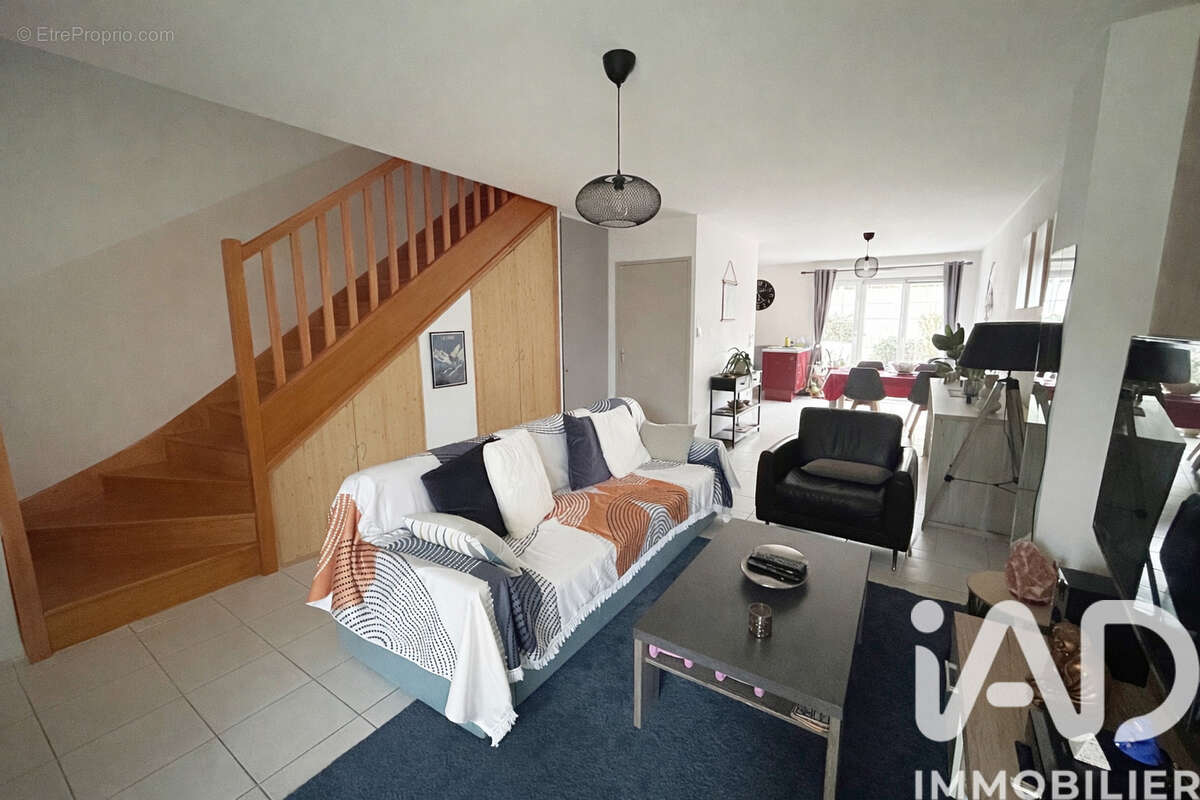 Photo 2 - Maison à JANVILLE-SUR-JUINE