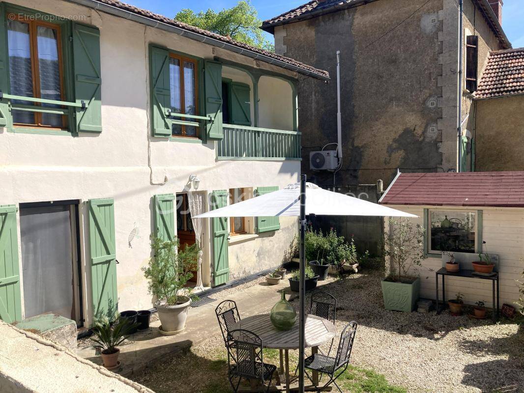 Maison à MIELAN