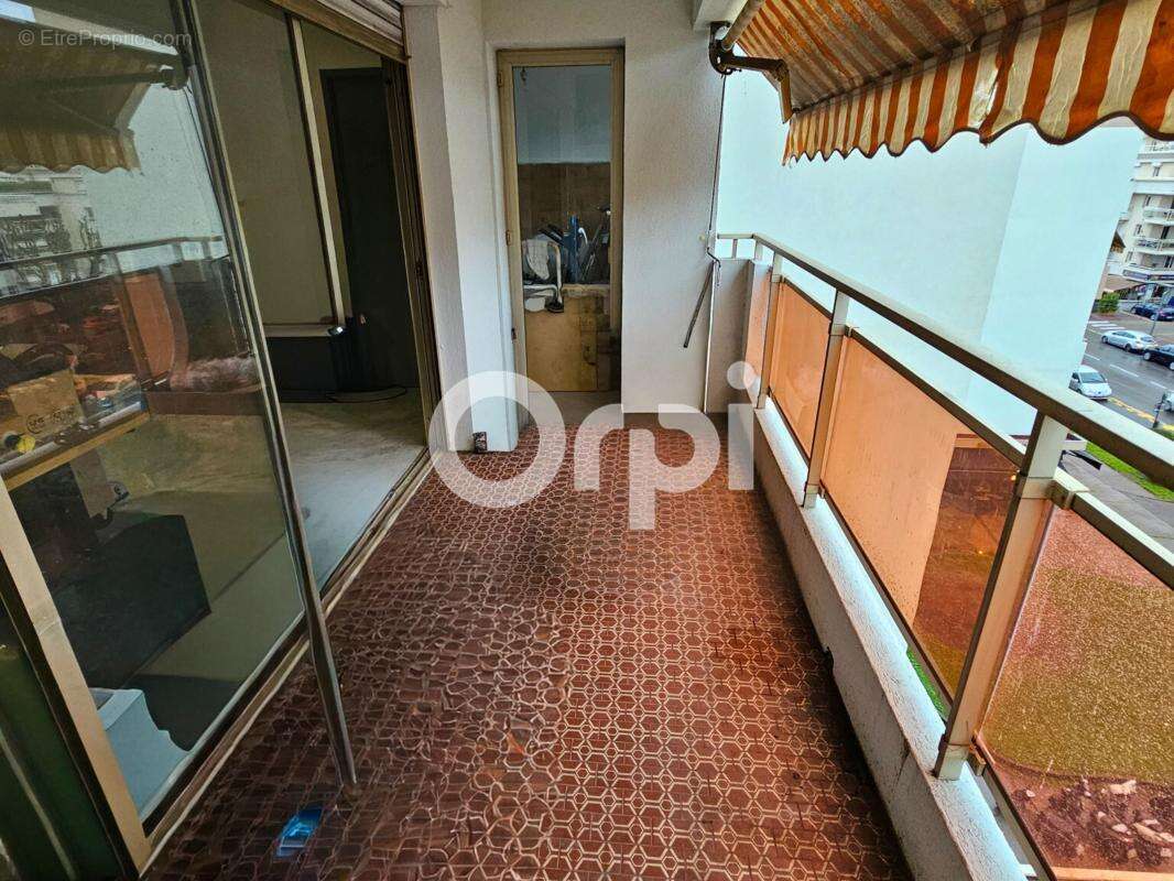 Appartement à MANDELIEU-LA-NAPOULE