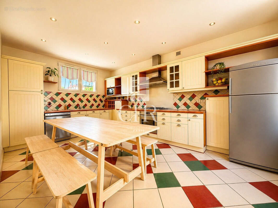 Appartement à LE PERREUX-SUR-MARNE