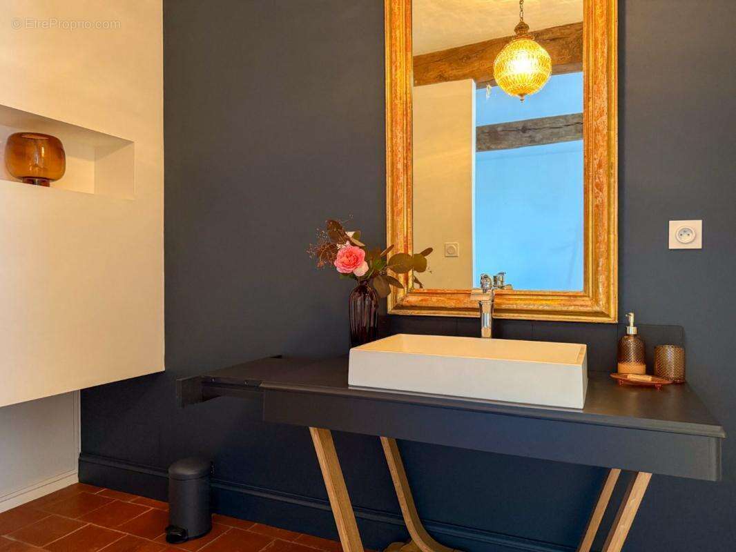 Maison à VALENCE-SUR-BAISE