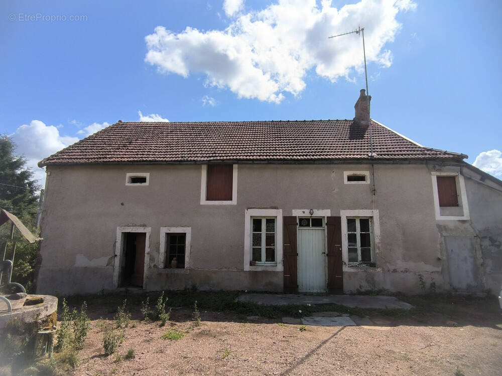 Maison à MONTREUILLON