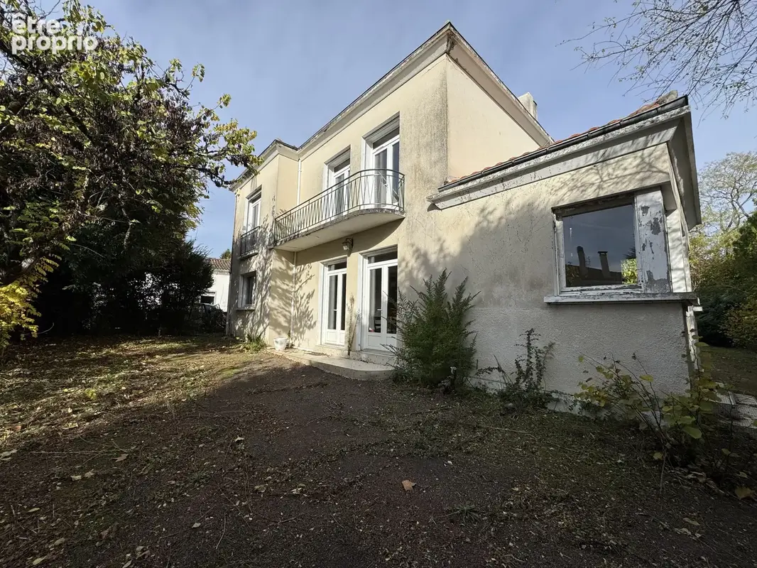 Maison 8 pièces 229 m² à vendre à Voulgezac (16250) - photo 31