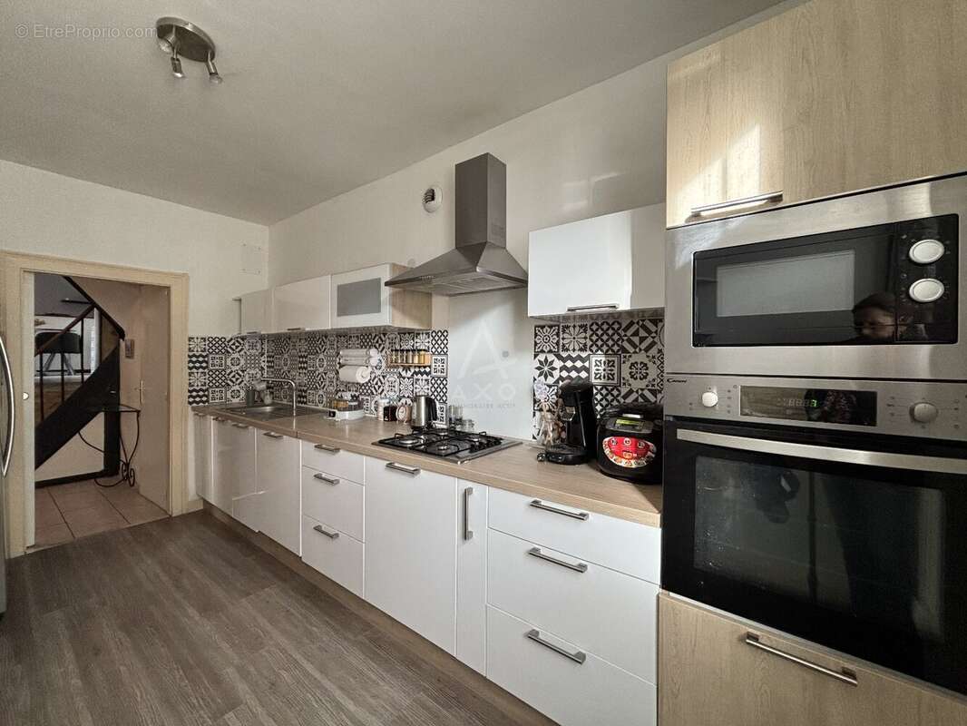 Maison 5 chbres jardin garage dependances - photo 4